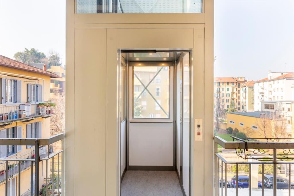 Modern Apartment In Milano Centrale Next To Metro M5 - Sarca 73 Luaran gambar