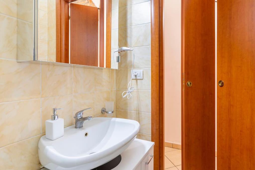 Modern Apartment In Milano Centrale Next To Metro M5 - Sarca 73 Luaran gambar